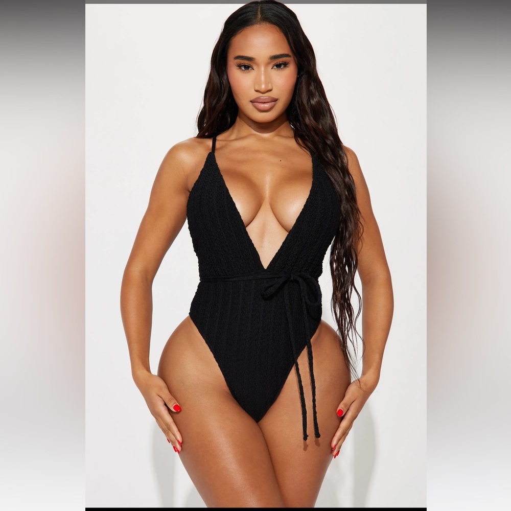 Fashion Nova Brand New Summertime drinks 1 piece swimsuit